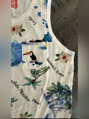 White Hawaiian Luau Palm-Print Tank Top